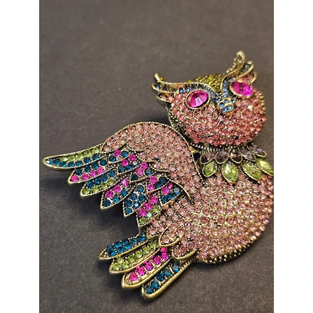 LARGE Vintage‎ Style Owl Brooch Multicolor Rhinestone Gold Whimsical Cottagecore